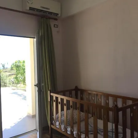 Hill Side Apartments Qeparo