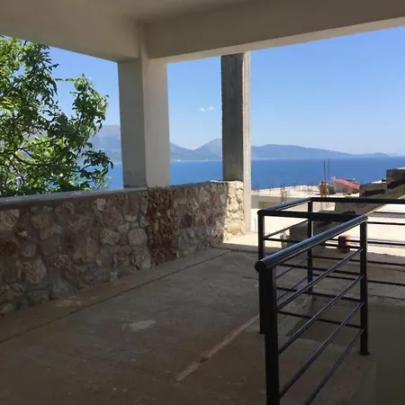 Hill Side Apartments Qeparo