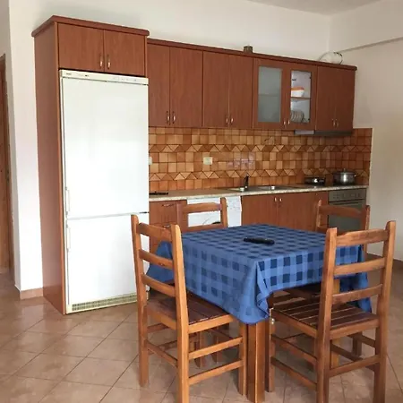 Hill Side Apartments Konukevi Qeparo
